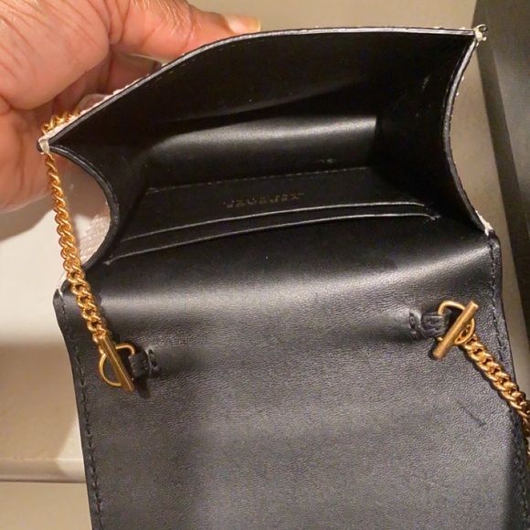 Versace - Picture 2 of 5